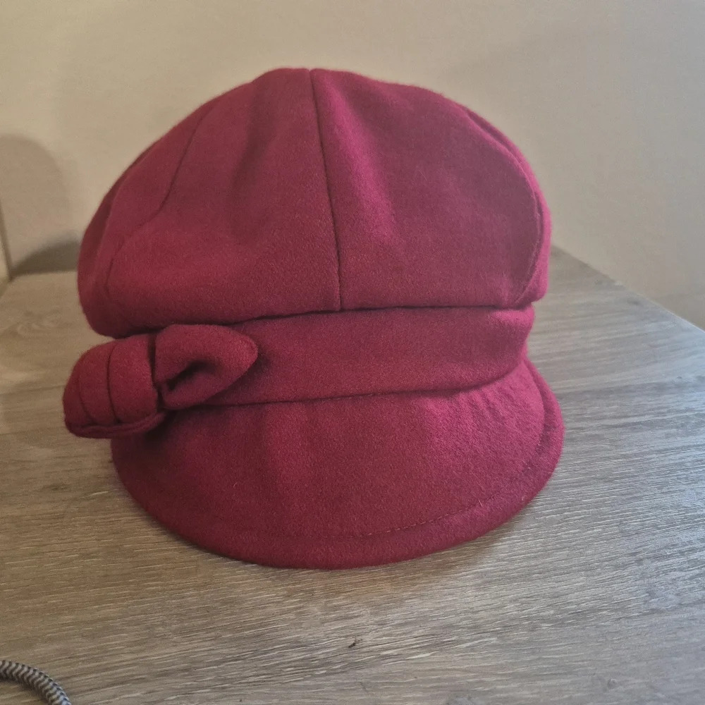Stylish Red Cap - Picture 3 of 5